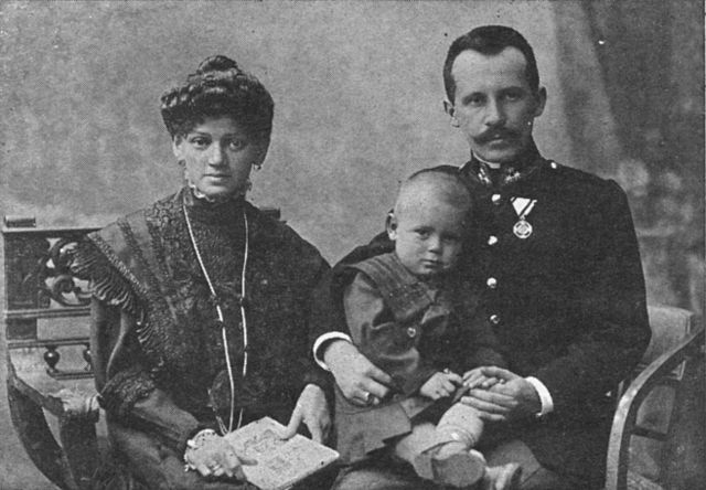 640px Emilia and Karol Wojtyla with Edmund